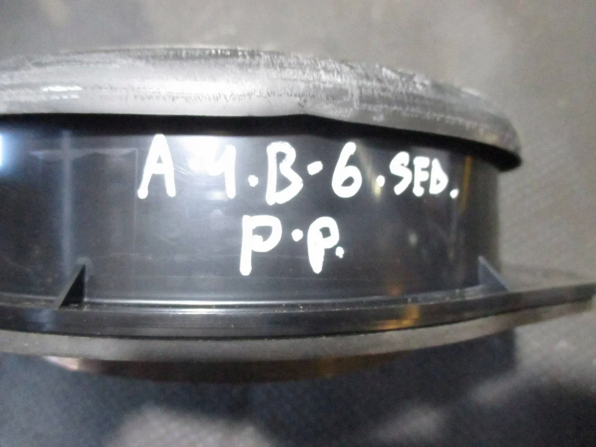 Audi A4 B6/B7 etuovi kaiutin oikea image 3