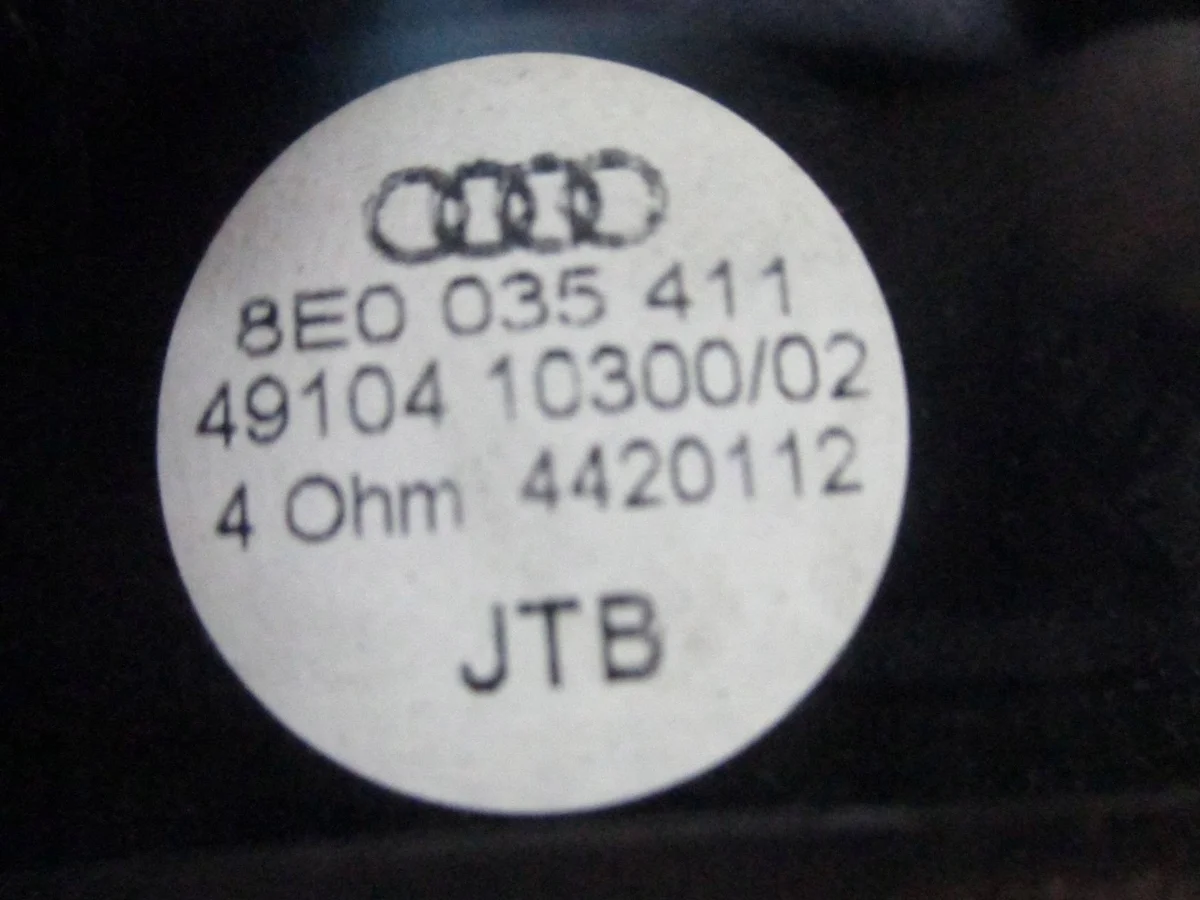 Audi A4 B6/B7 etuovi kaiutin oikea image 4