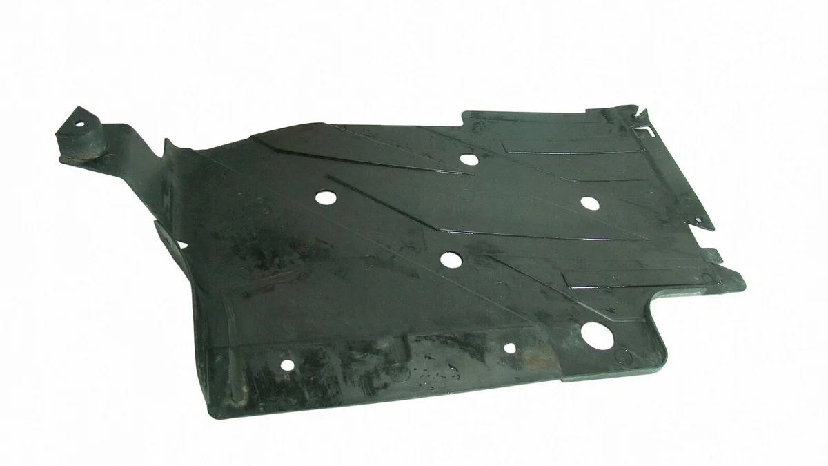BMW M3 F80 M4 F82 Rear Underbody Shield