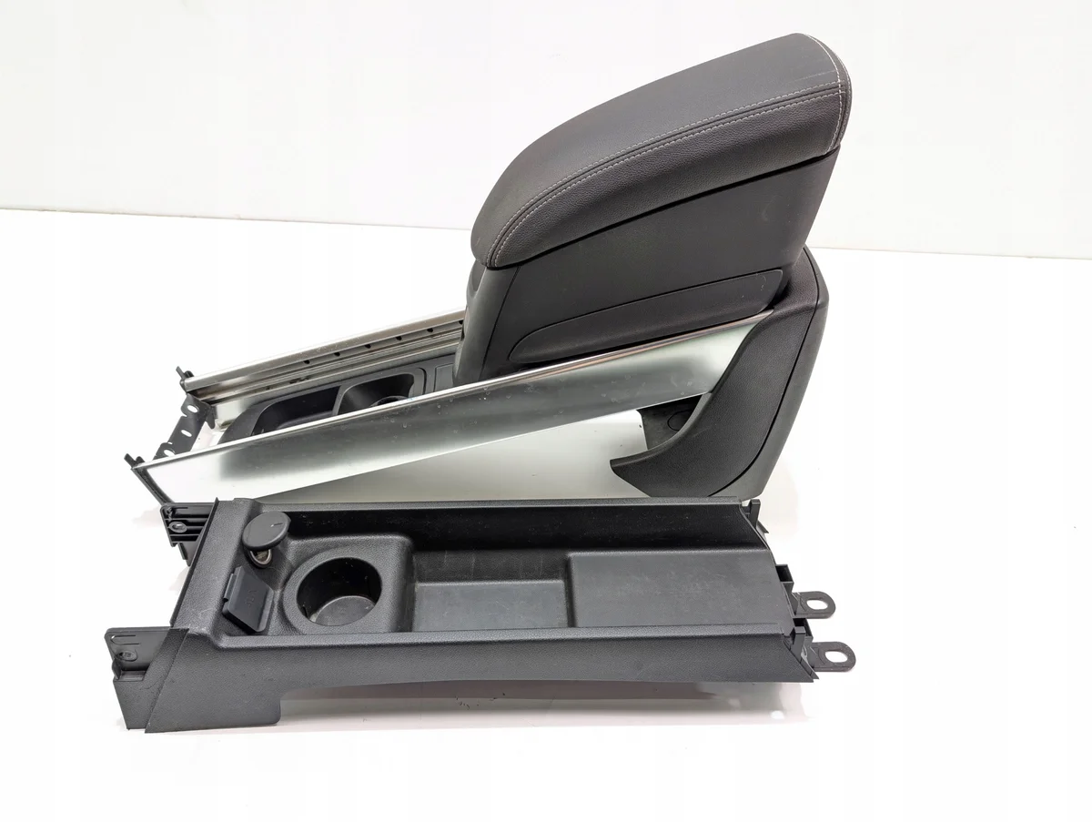 Opel Meriva B middenconsole armsteun gebruikt image 3