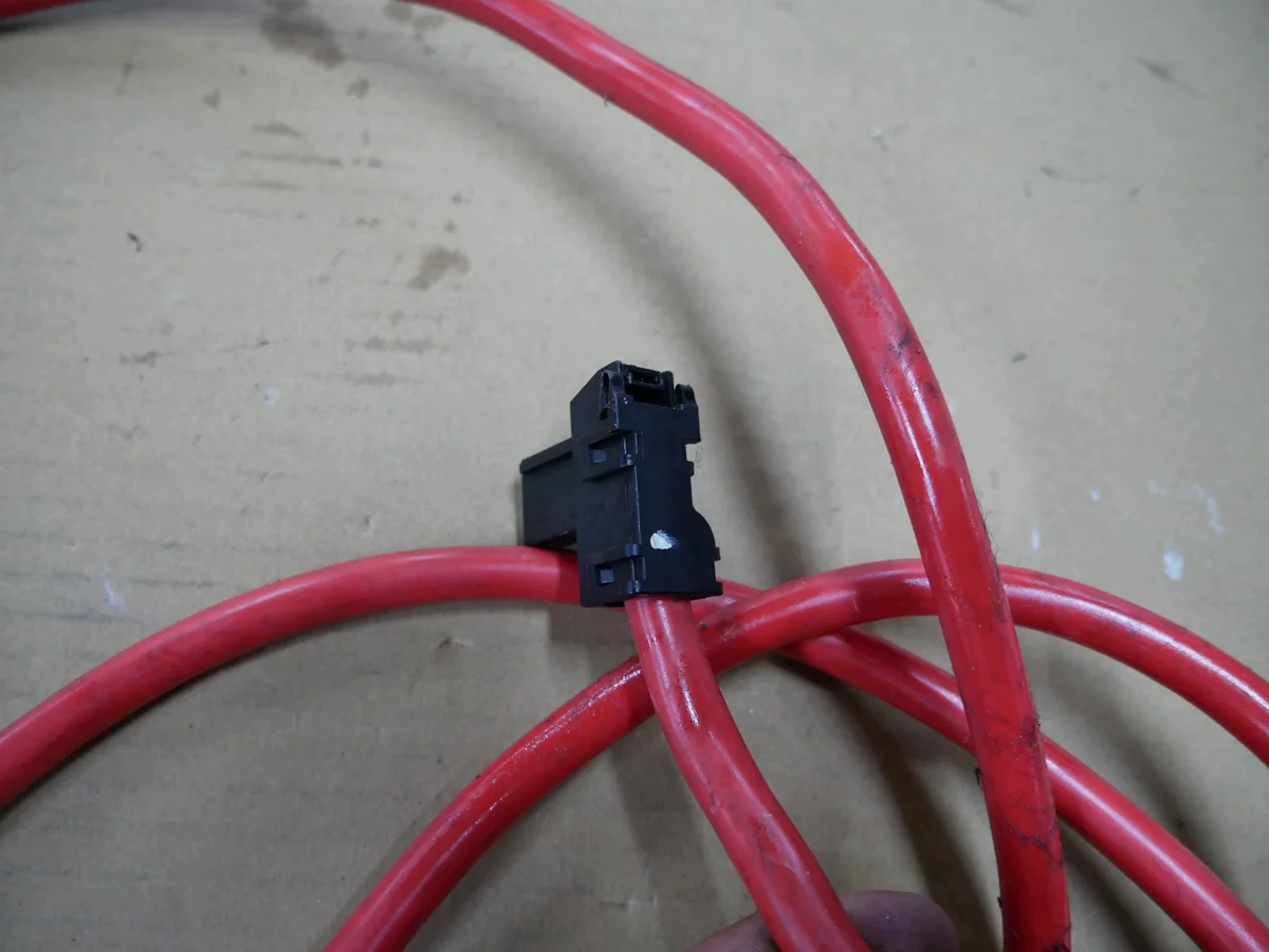 Cable Positivo Batería BMW E81 E84 E87 E90 E91 image 4