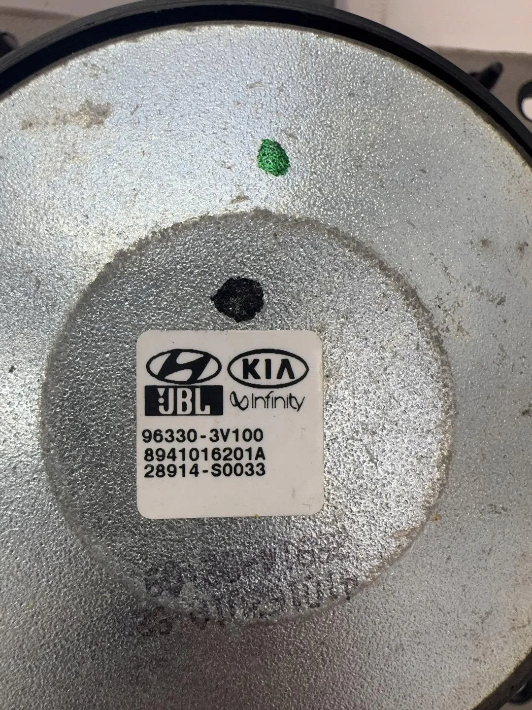 Altavoz Kia Sorento 2016 96330-3V100 image 3