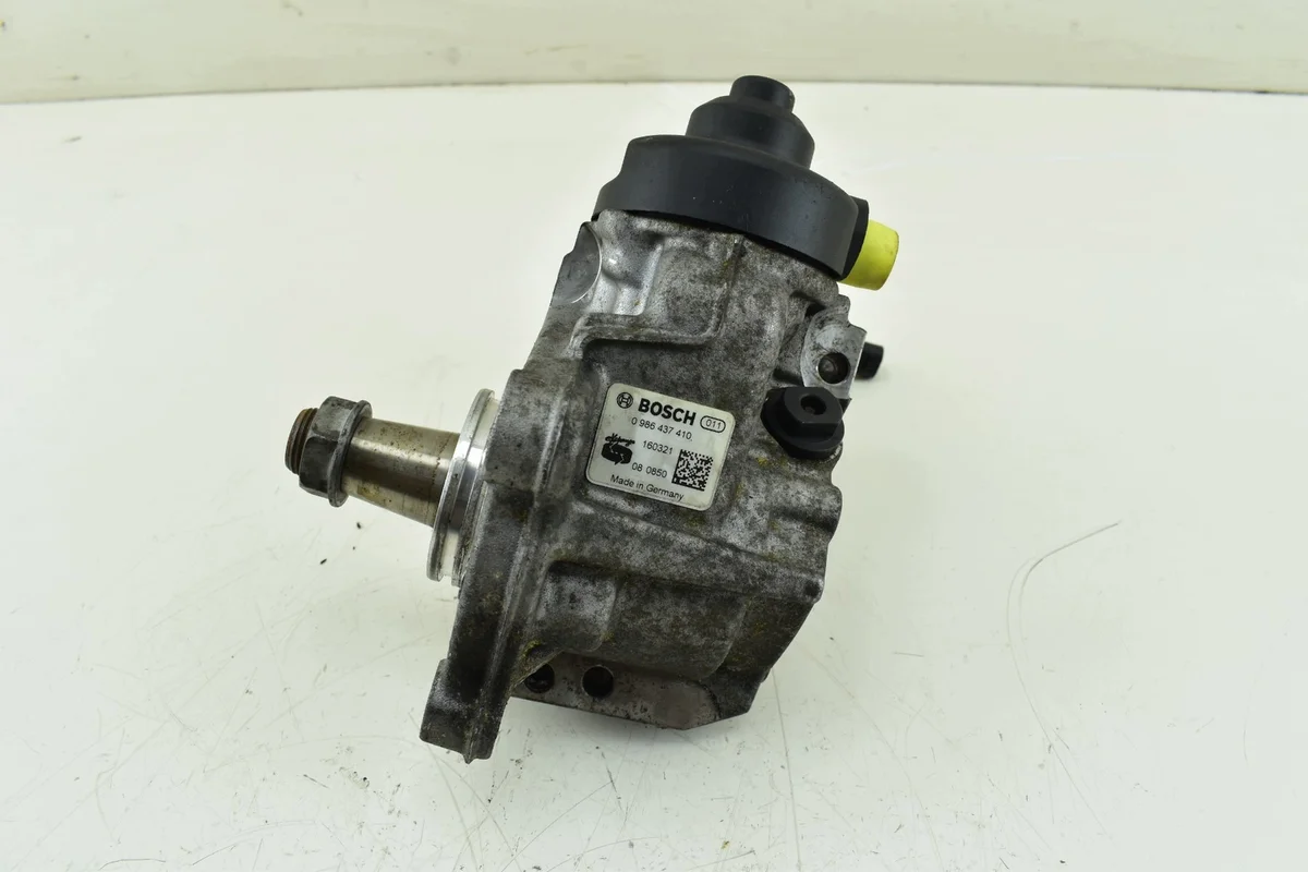 Bomba Inyectora Audi A3 A4 A5 Q5 2.0 TDI Usada image 4