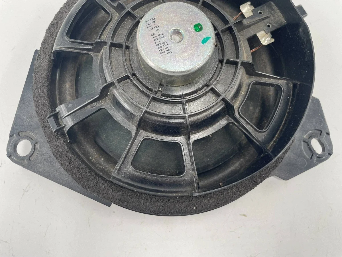 RAV4 V Högtalare Dörr Vänster Höger JBL image 6