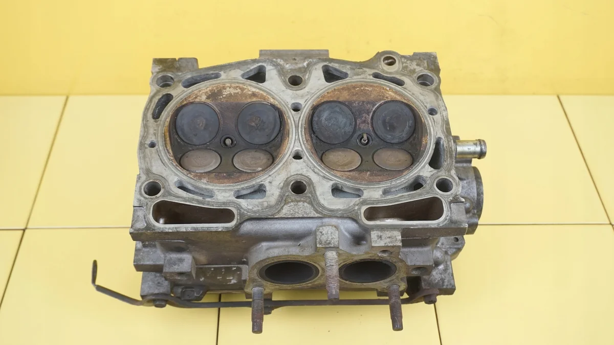 Subaru Outback Legacy 2.5 B sylinterinkansi image 6