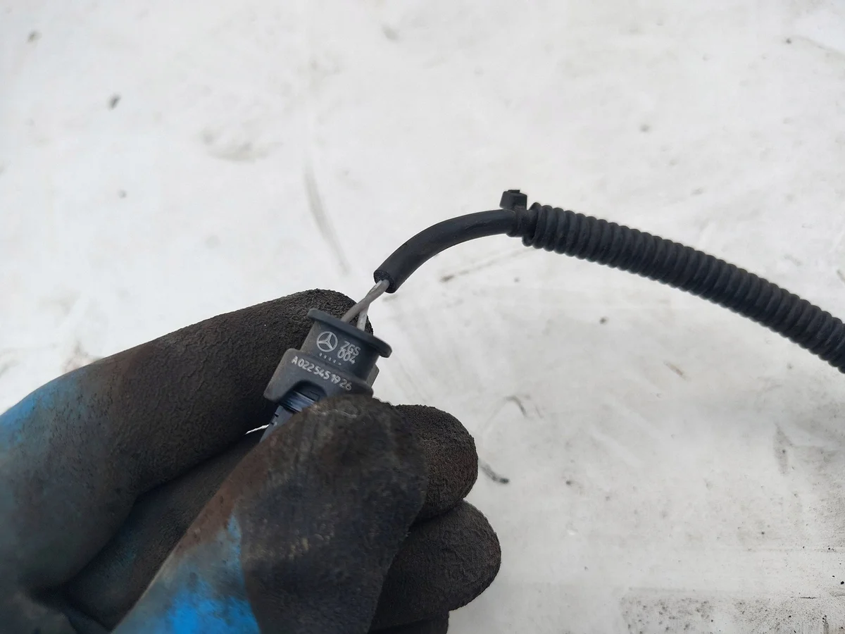 Sensor de Detonação Mercedes C W205 1.6 CDI Usado image 3