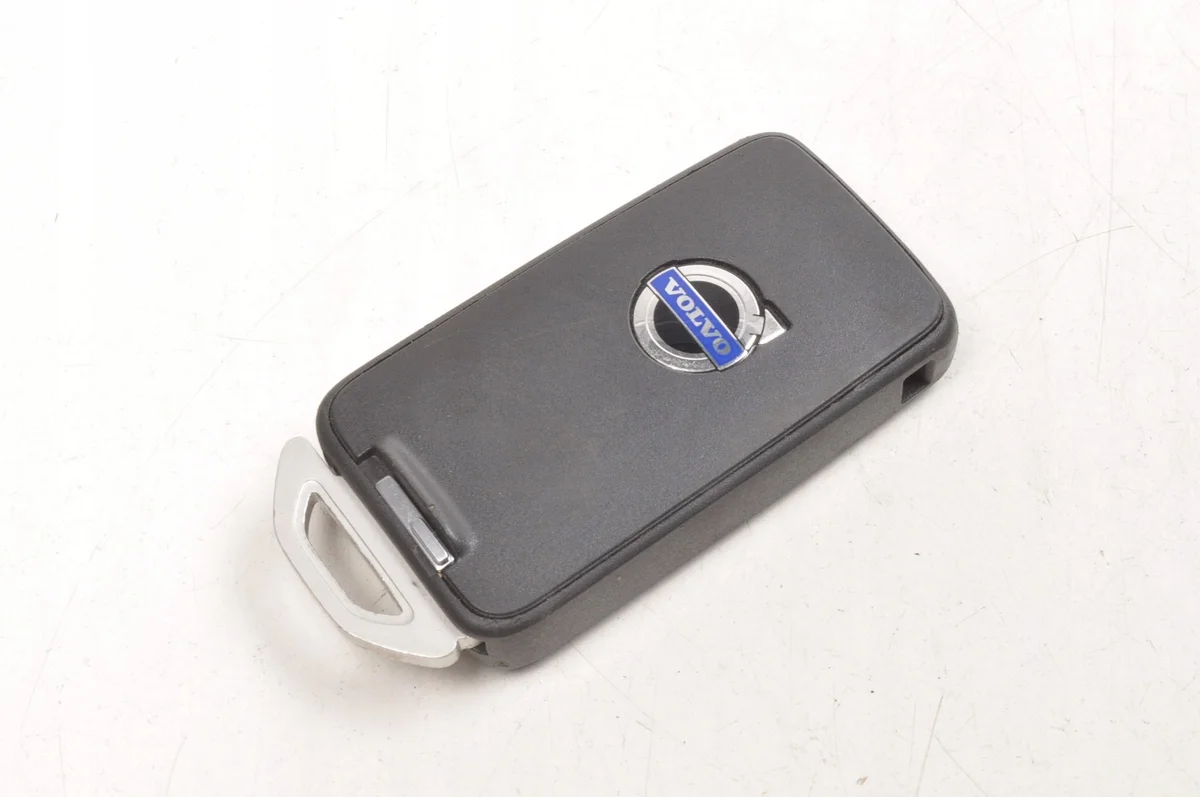 Clé 6 boutons Volvo S60 S80 V70 V60 30659485 image 4