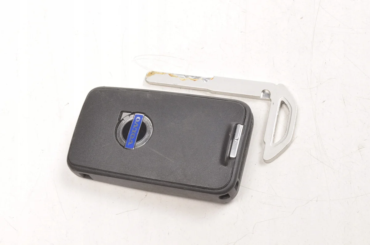 Clé 6 boutons Volvo S60 S80 V70 V60 30659485 image 5