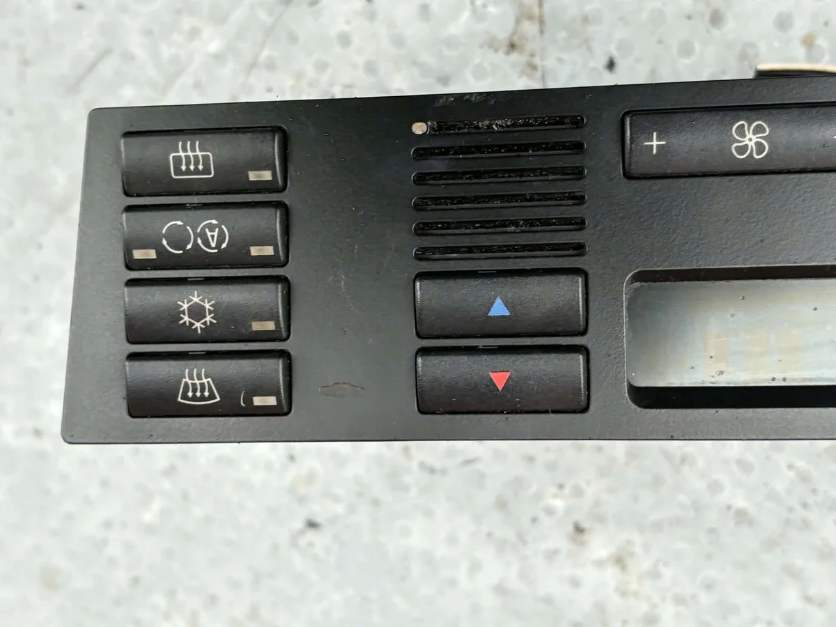 Pannello Clima BMW 5 E39 OEM 6901628 image 3