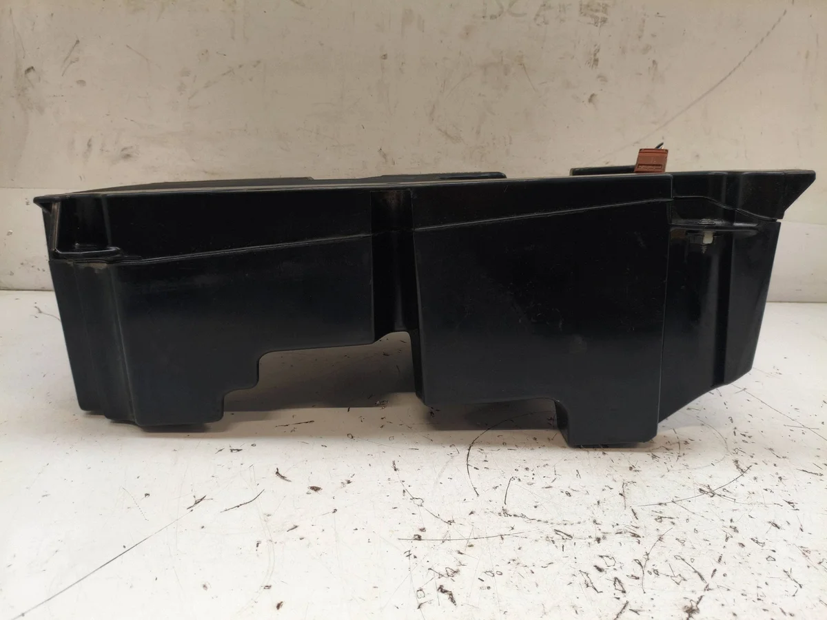 Alfa Romeo GT Subwoofer 606833180 image 6