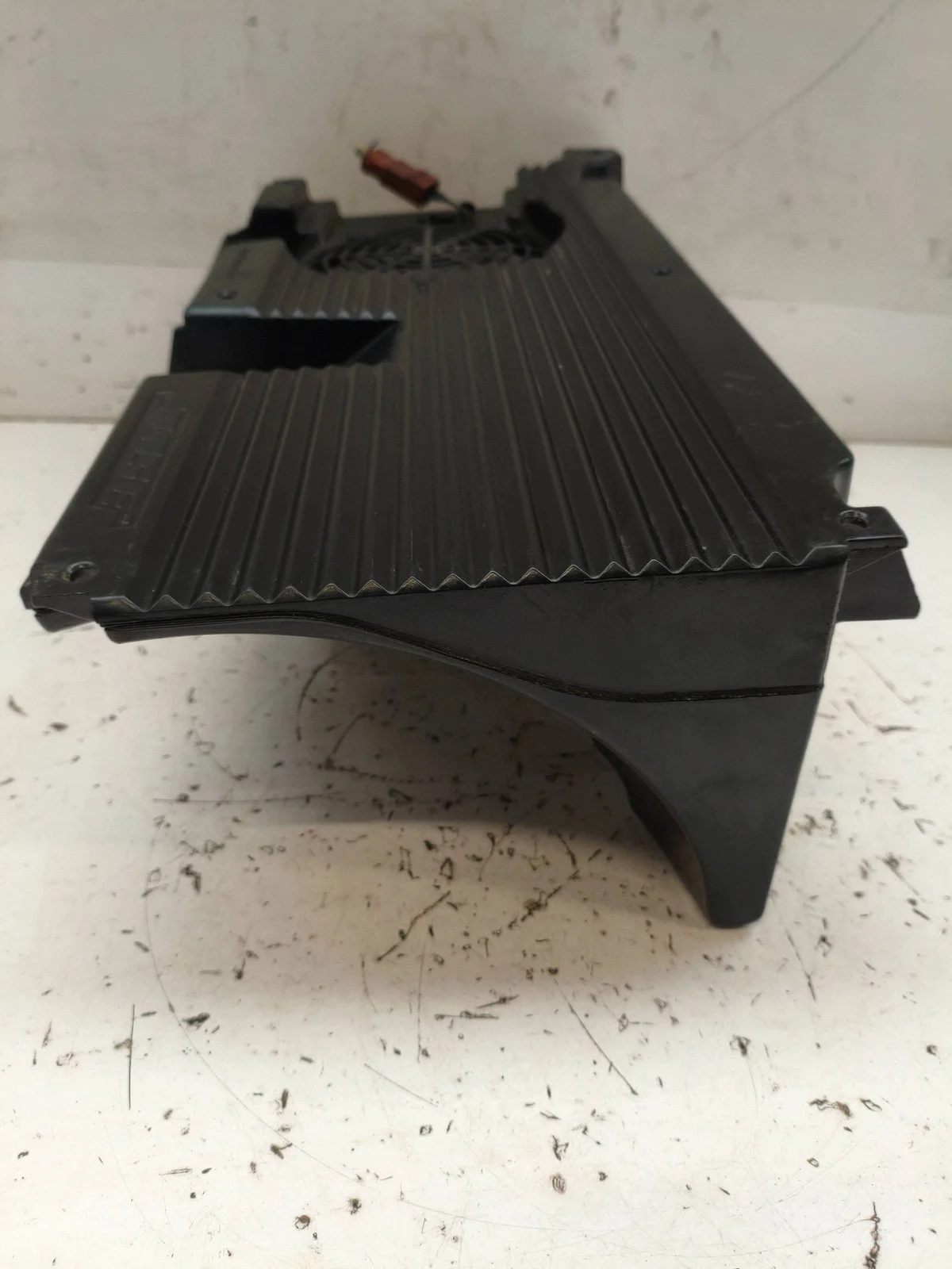 Alfa Romeo GT Subwoofer 606833180 image 7