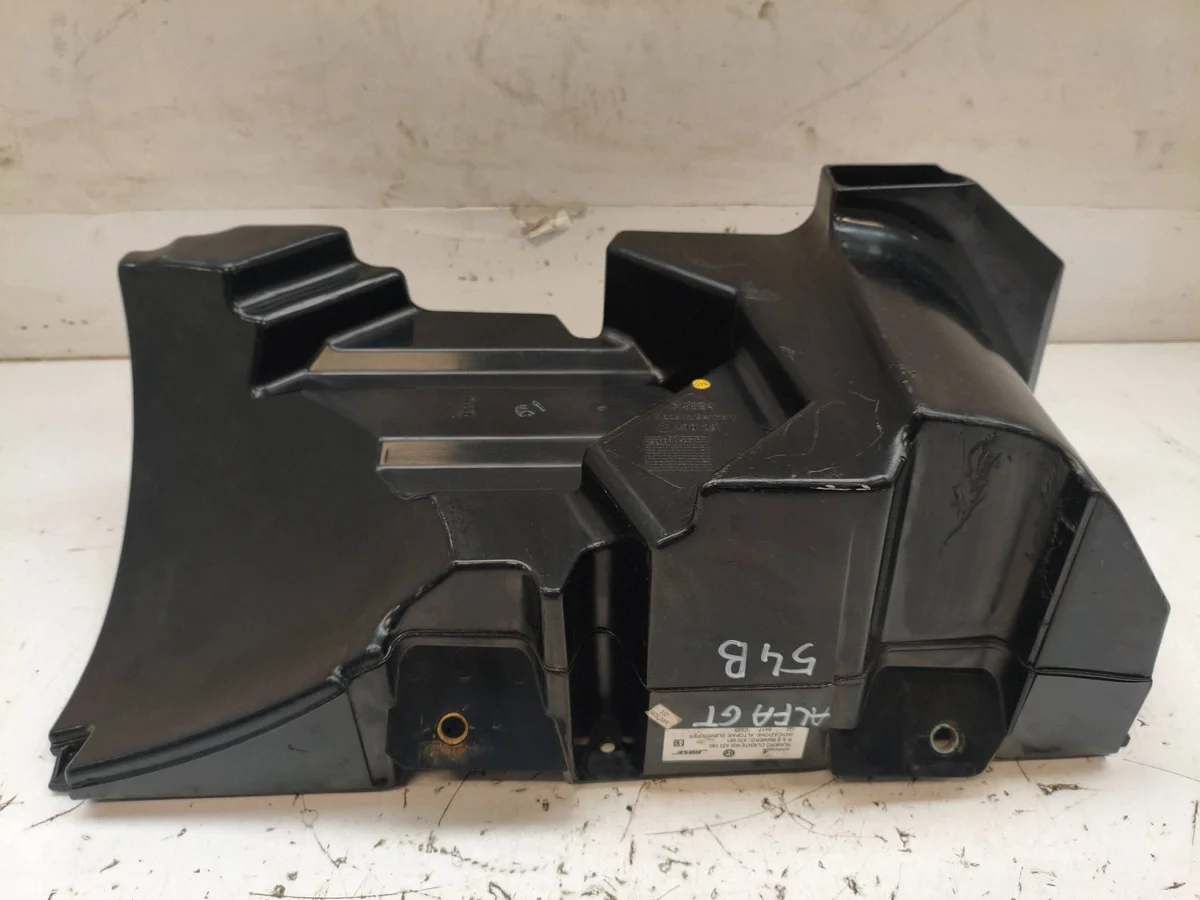 Alfa Romeo GT Subwoofer 606833180 image 10