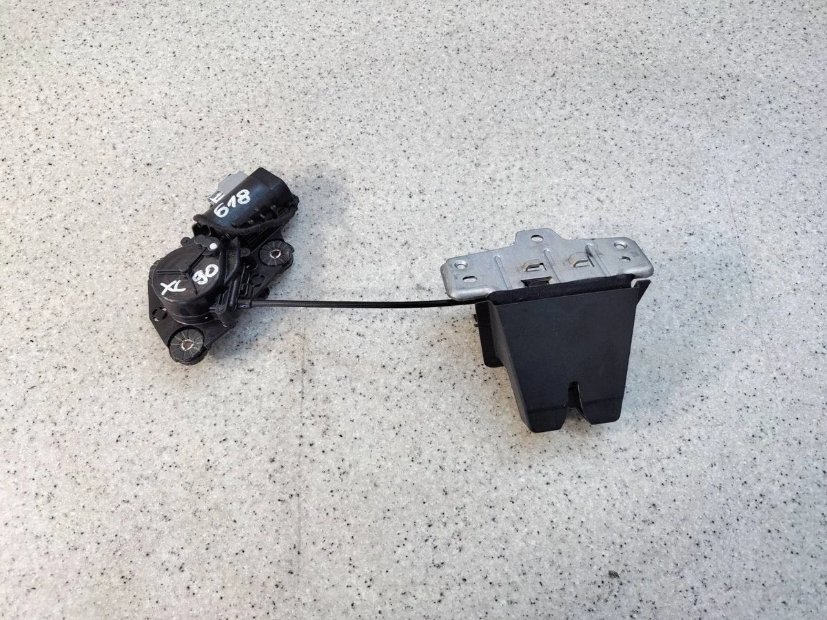Chiusura bagagliaio Volvo XC90 II 3144058621A
