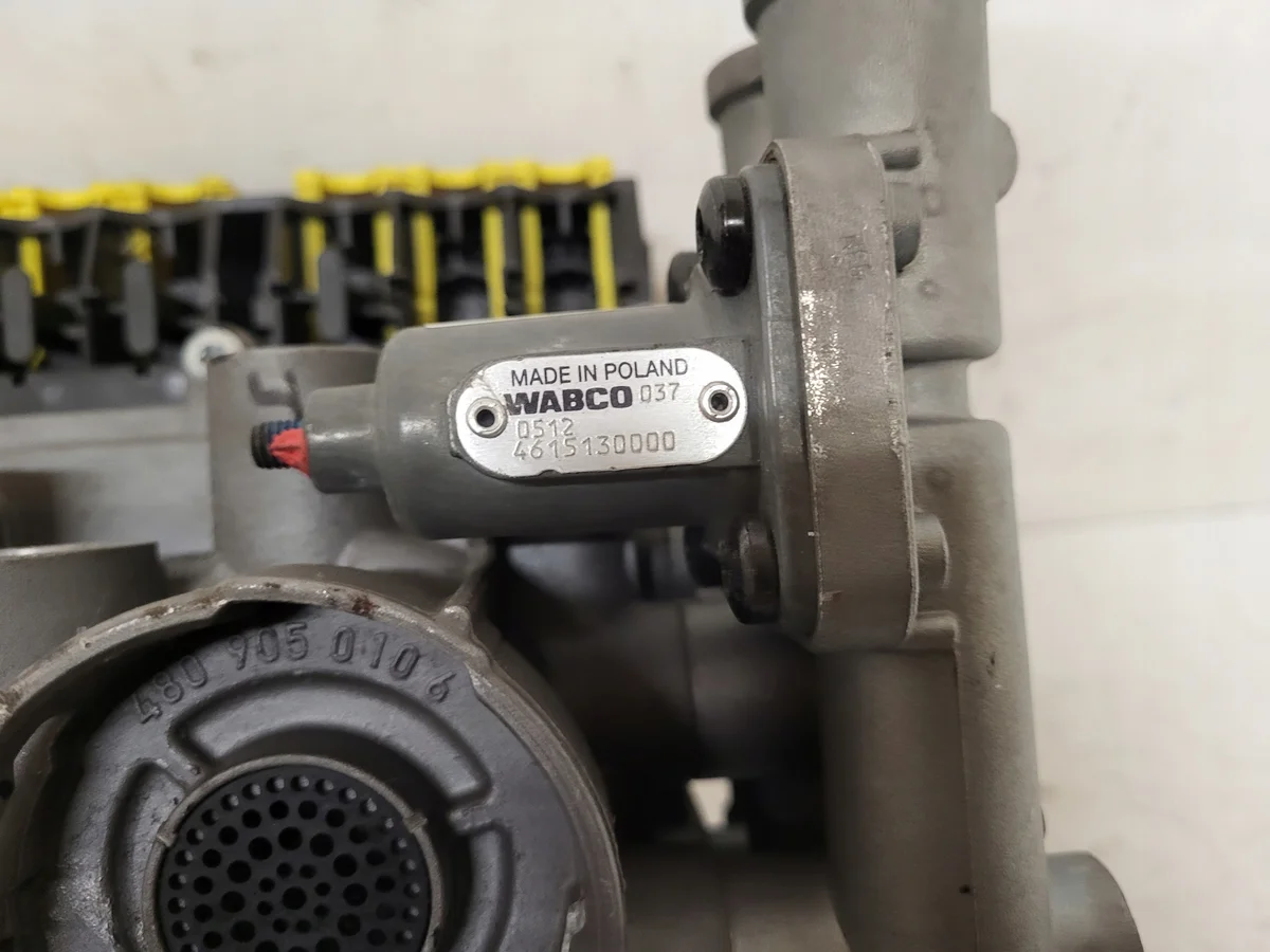 Válvula Modulador EBS WABCO Mercedes A4615130000 image 4