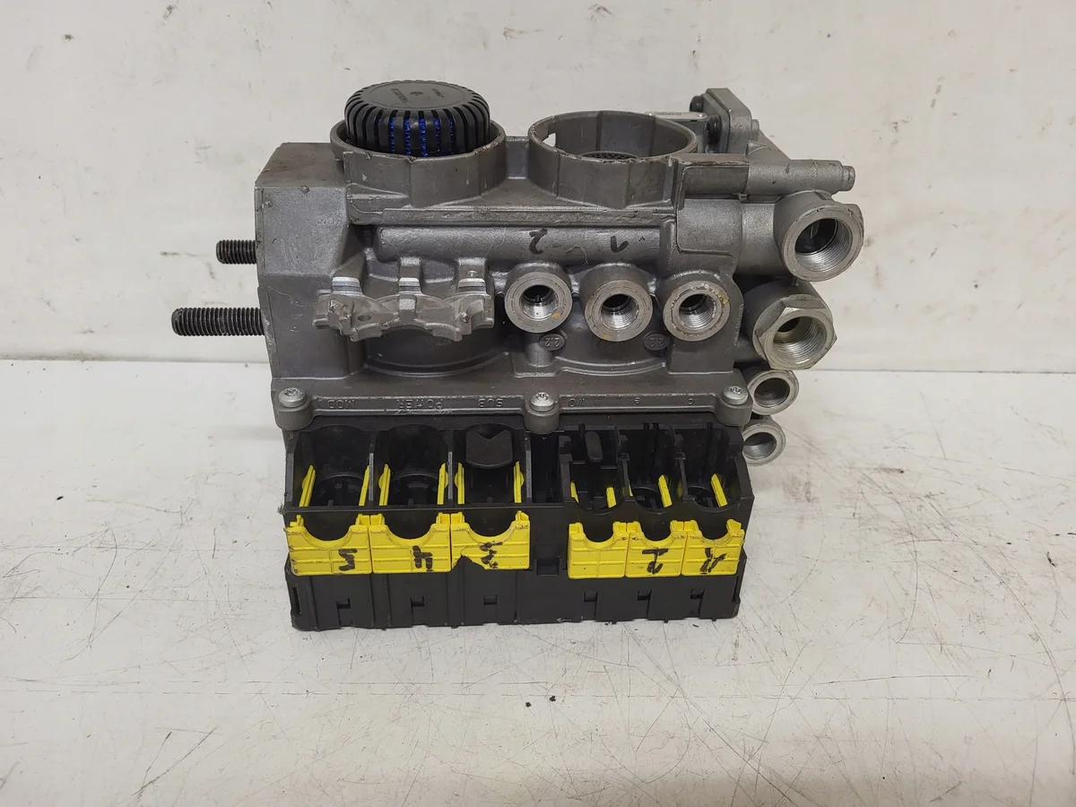 Válvula Modulador EBS WABCO Mercedes A4615130000 image 5