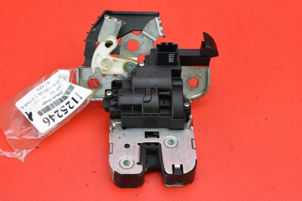 Serrure hayon Audi A4 B8 8K9827506