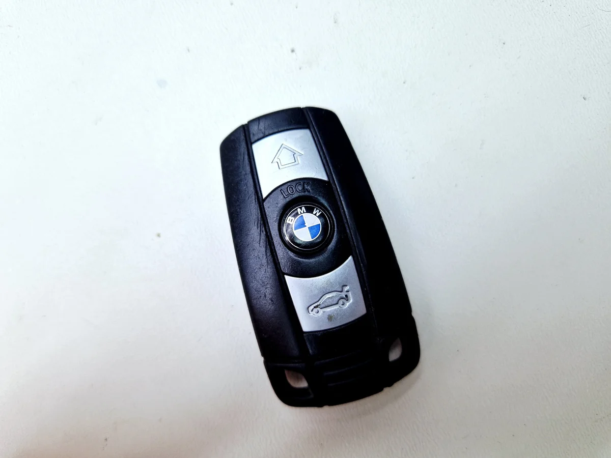 Clé télécommande BMW X1 X3 X5 E70 E84 E87 E60 E90 image 3