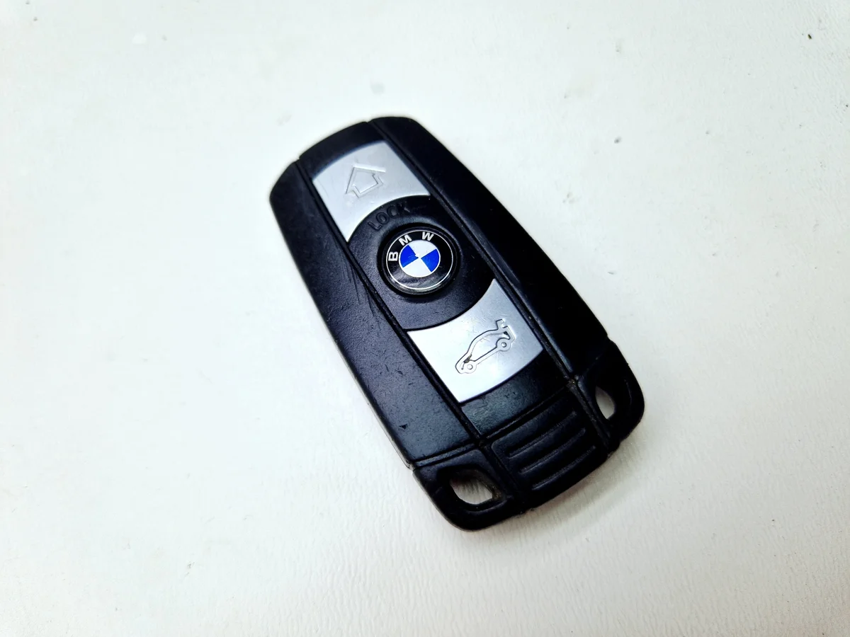 Clé télécommande BMW X1 X3 X5 E70 E84 E87 E60 E90 image 5