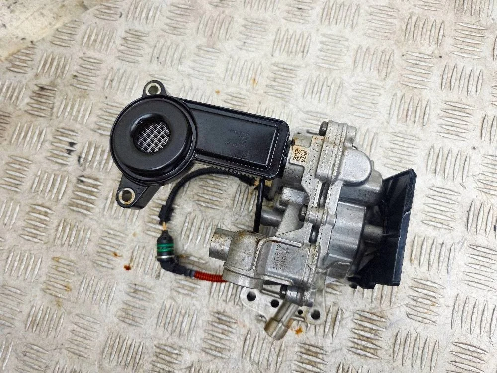 Oljepump Volvo 31430089-AB - Begagnad image 5