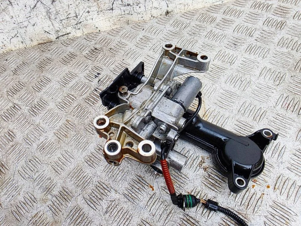 Oljepump Volvo 31430089-AB - Begagnad image 8