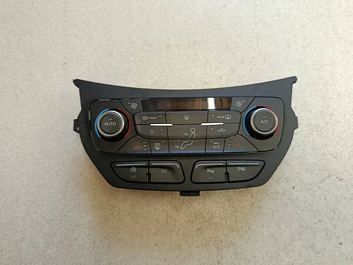 Ford Kuga II Painel AC GJ5T-18C612-DG Usado