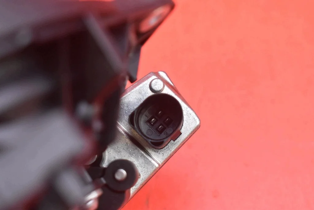 Klep handgreep met camera VW Passat B8 image 8
