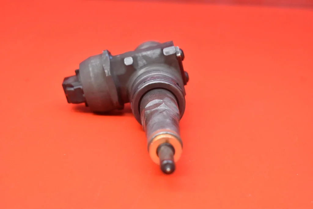 Einspritzdüse 038130073BA VW Passat B5 1.9 TDI image 6
