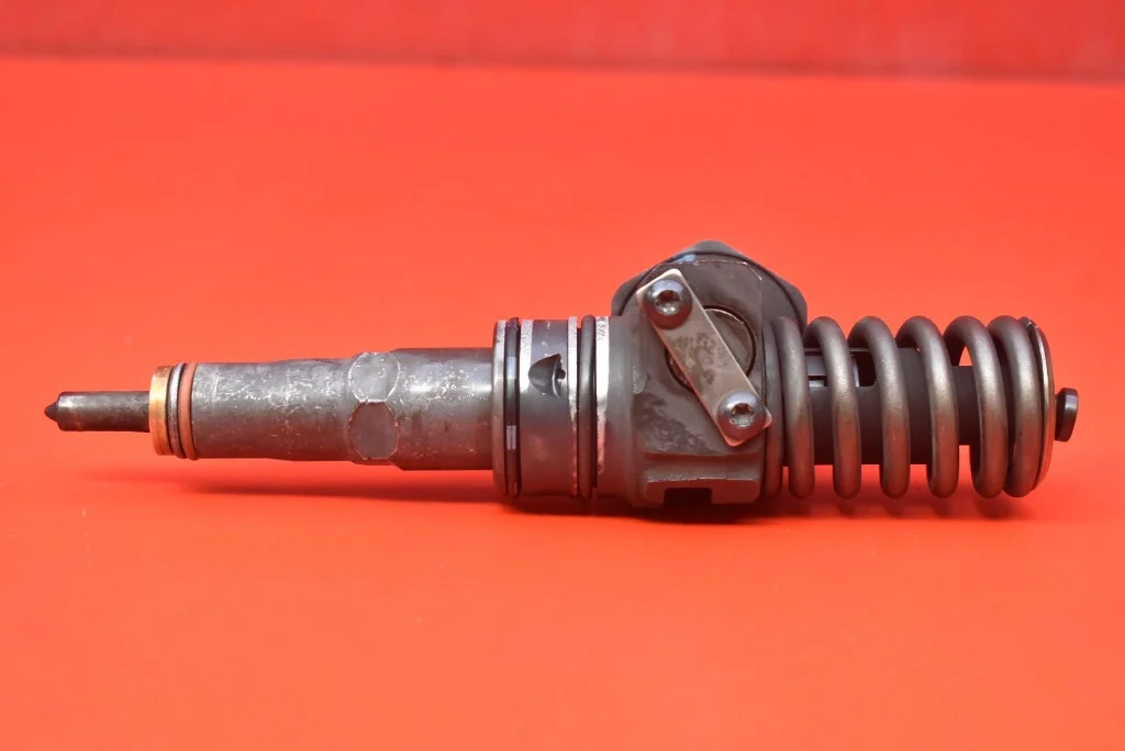 Einspritzdüse 038130073BA VW Passat B5 1.9 TDI image 7