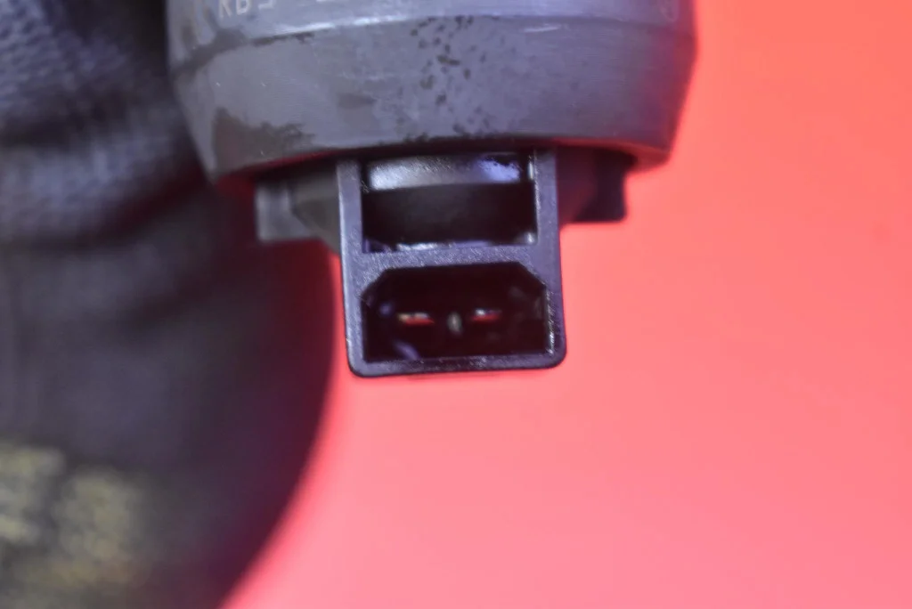 Einspritzdüse 038130073BA VW Passat B5 1.9 TDI image 9