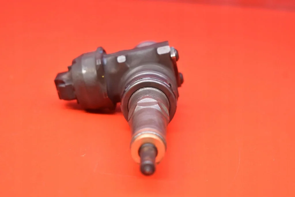 Einspritzdüse 038130073BA VW Passat B5 1.9 TDI image 6