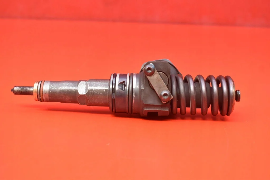 Einspritzdüse 038130073BA VW Passat B5 1.9 TDI image 7