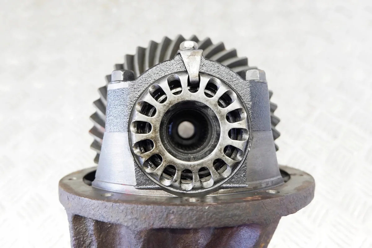 Reductor achter TOYOTA LAND CRUISER 120 411103D570 image 7