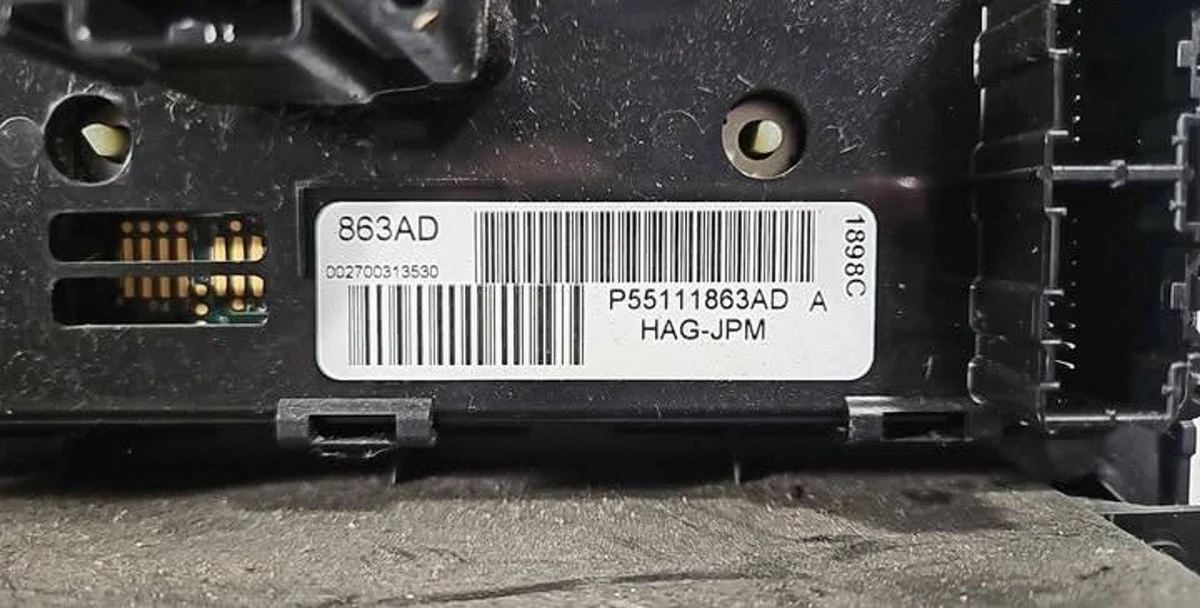 Painel de AC Chrysler Town & Country V 04678862AA image 4