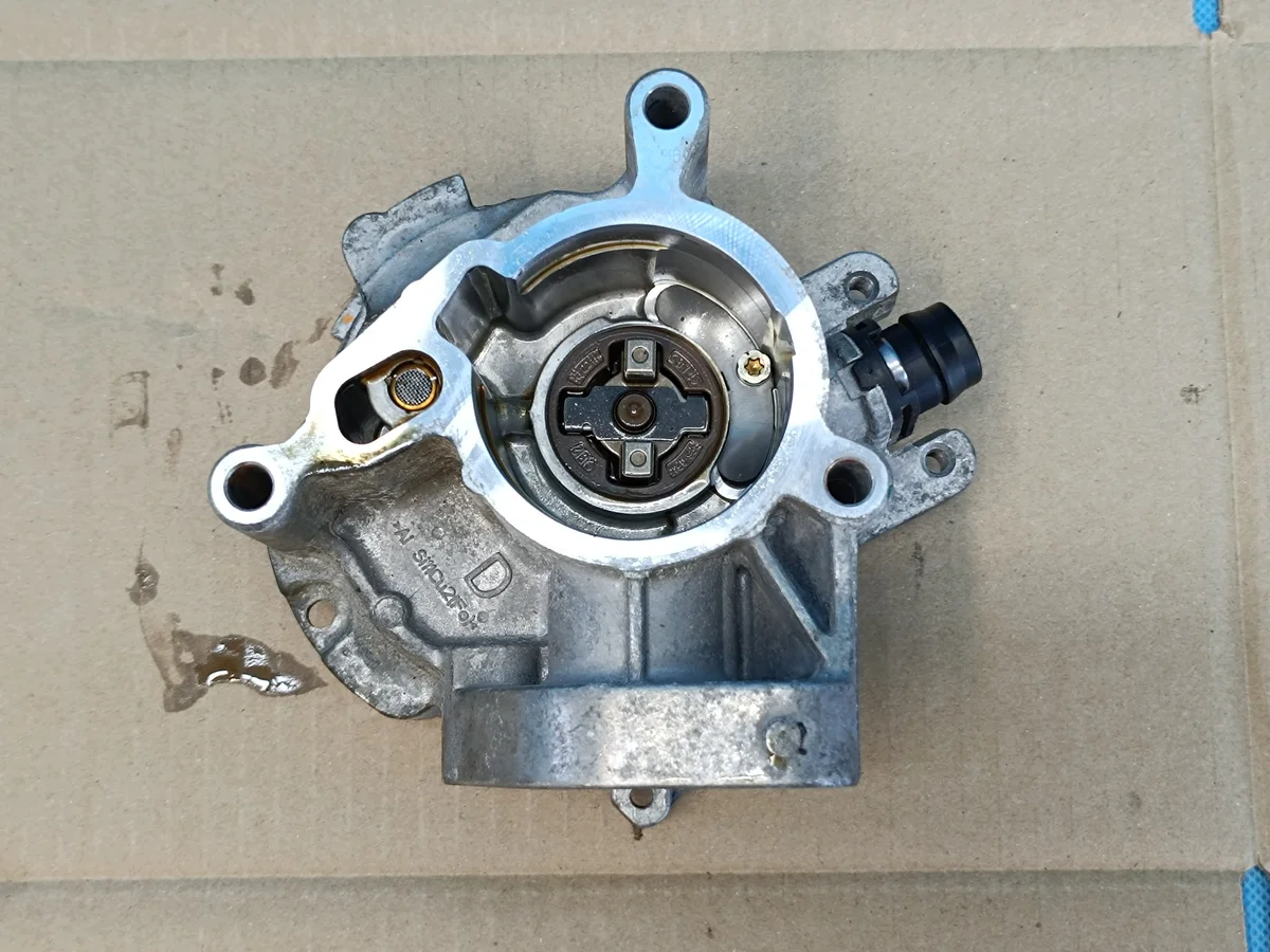 Bomba Vacum VW Tiguan 2.0 TFSI 06N145100G