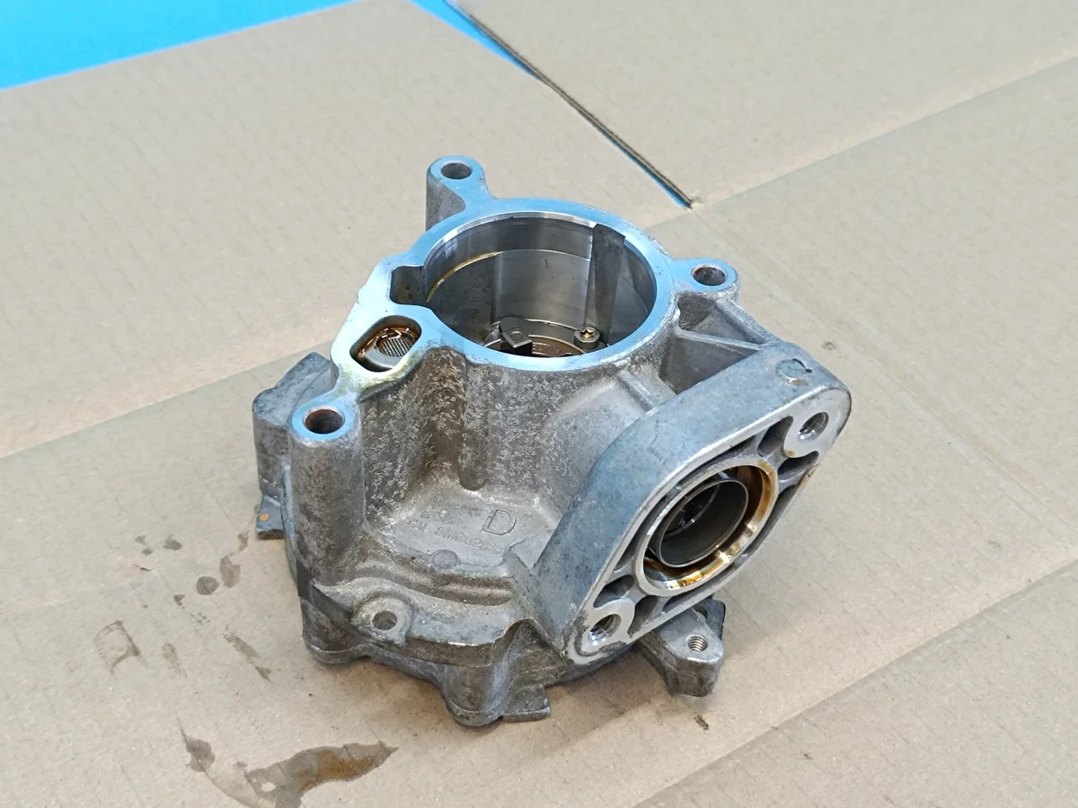 Bomba Vacío VW Tiguan 2.0 TFSI 06N145100G image 3