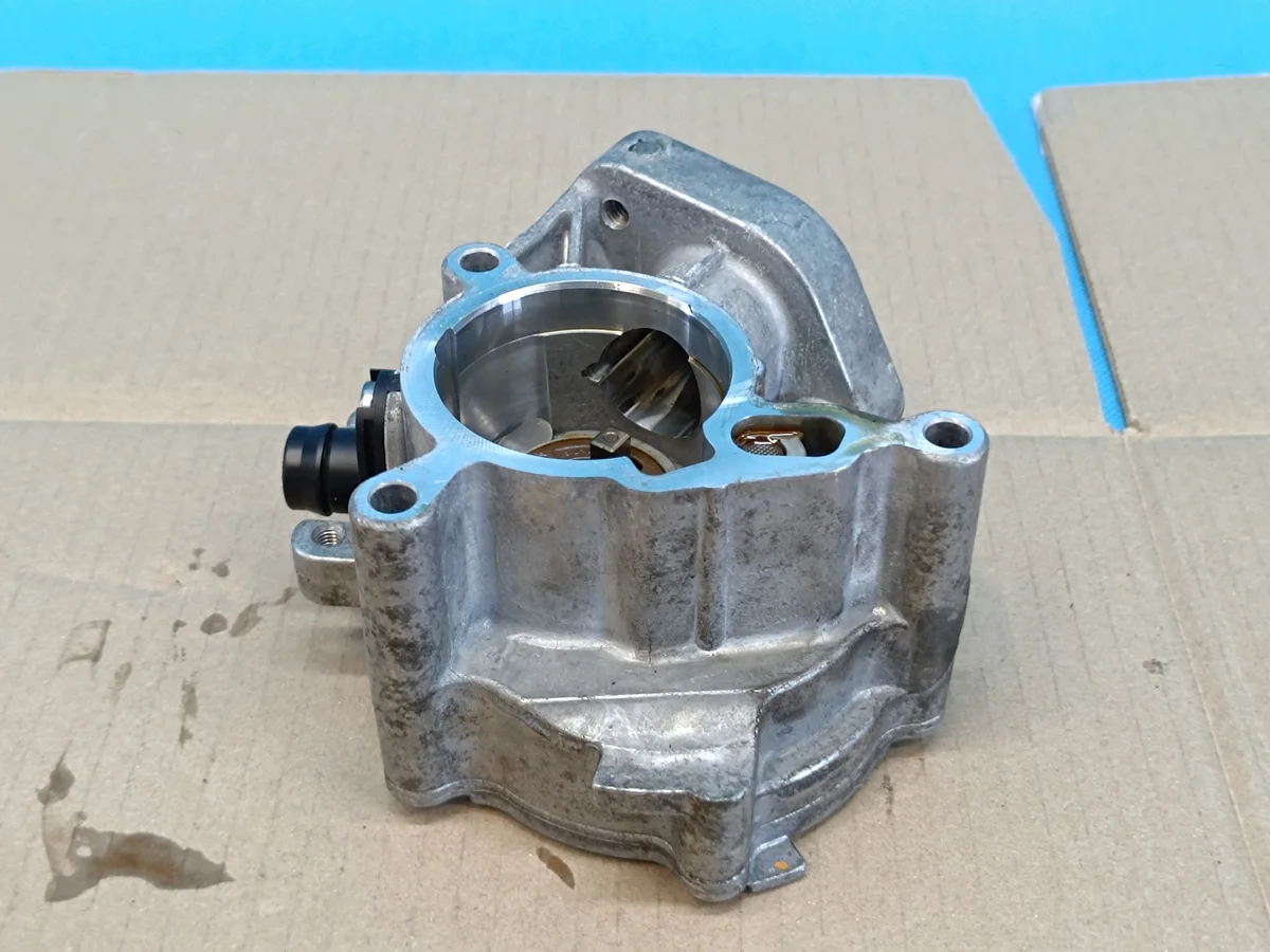 Bomba Vacío VW Tiguan 2.0 TFSI 06N145100G image 5