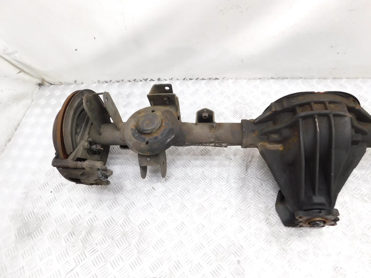 Dodge Nitro Achterasbalk met Reductor 52114729AB image 4