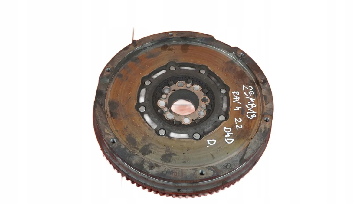 Volant moteur Toyota RAV4 Corolla 2.2 D4D