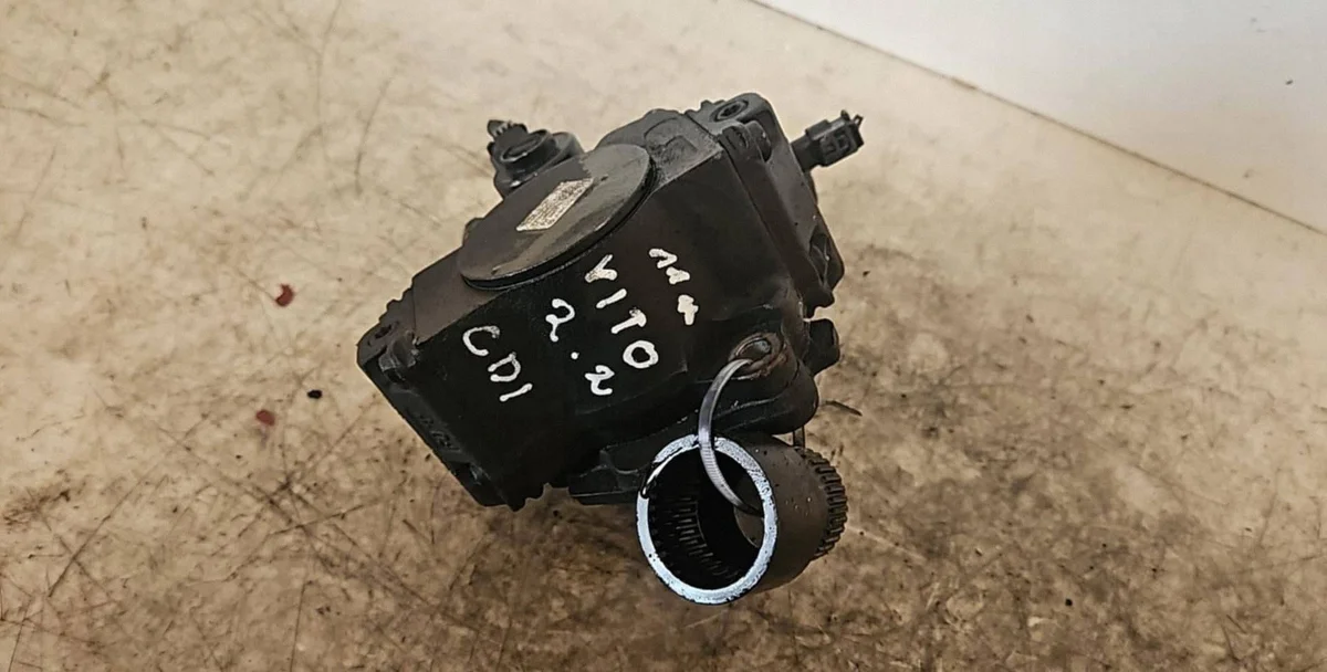 Pompa wtryskowa Mercedes-Benz E W212 28297640 image 3