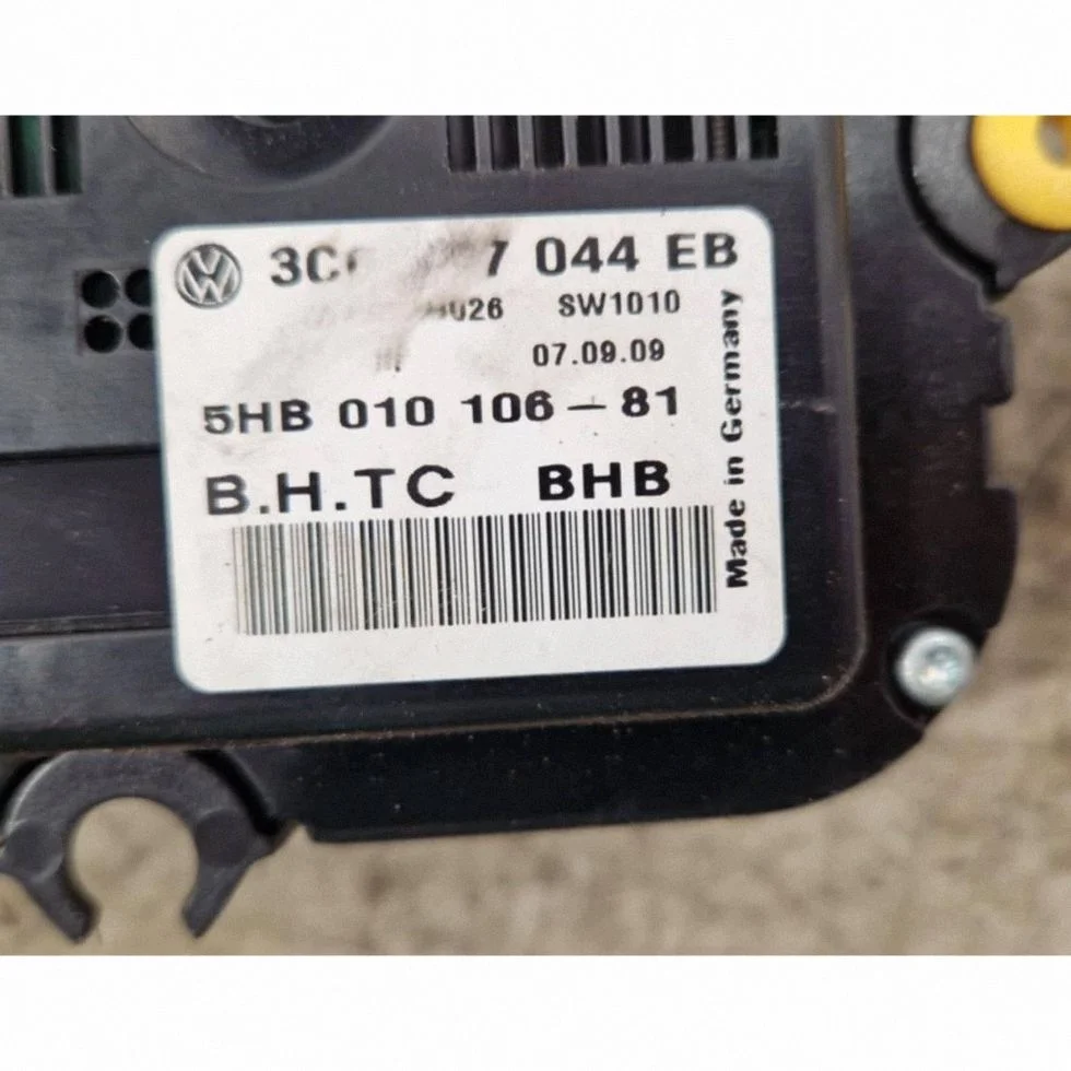 Pannello Clima VW Passat B6 5HB01010681 image 3
