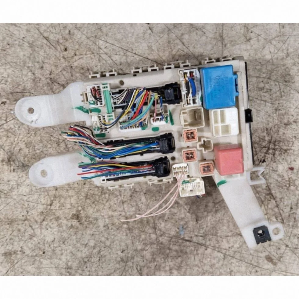 Relais Toyota Yaris Verso 819800D040