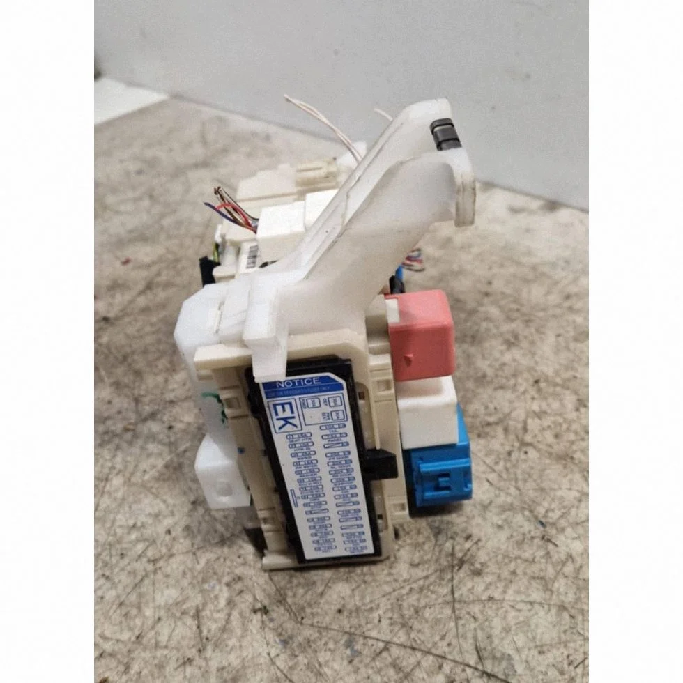 Relais Toyota Yaris Verso 819800D040 image 3