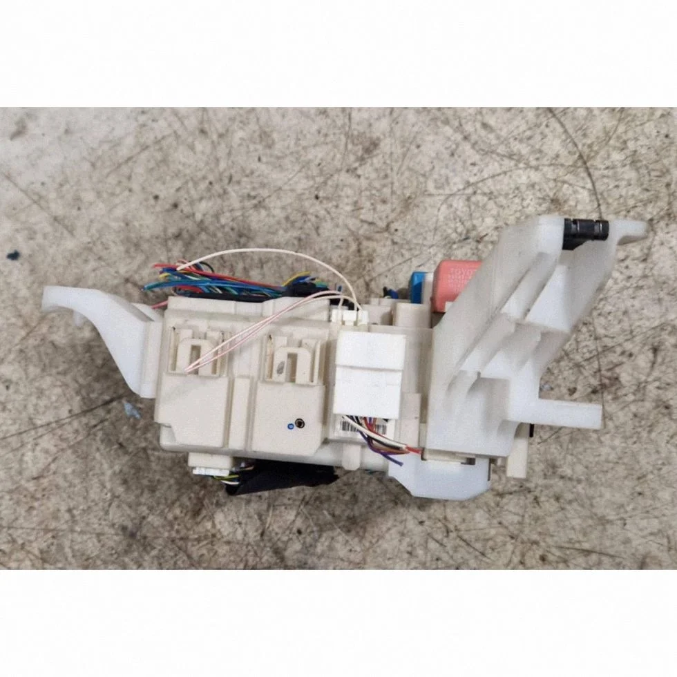 Relais Toyota Yaris Verso 819800D040 image 4