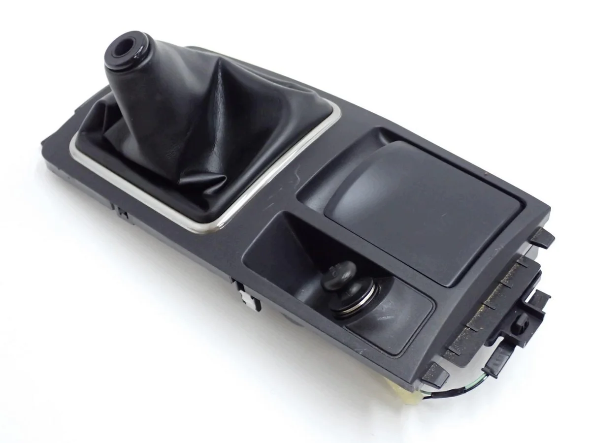 Paneel versnellingspook Mitsubishi Lancer VIII image 3