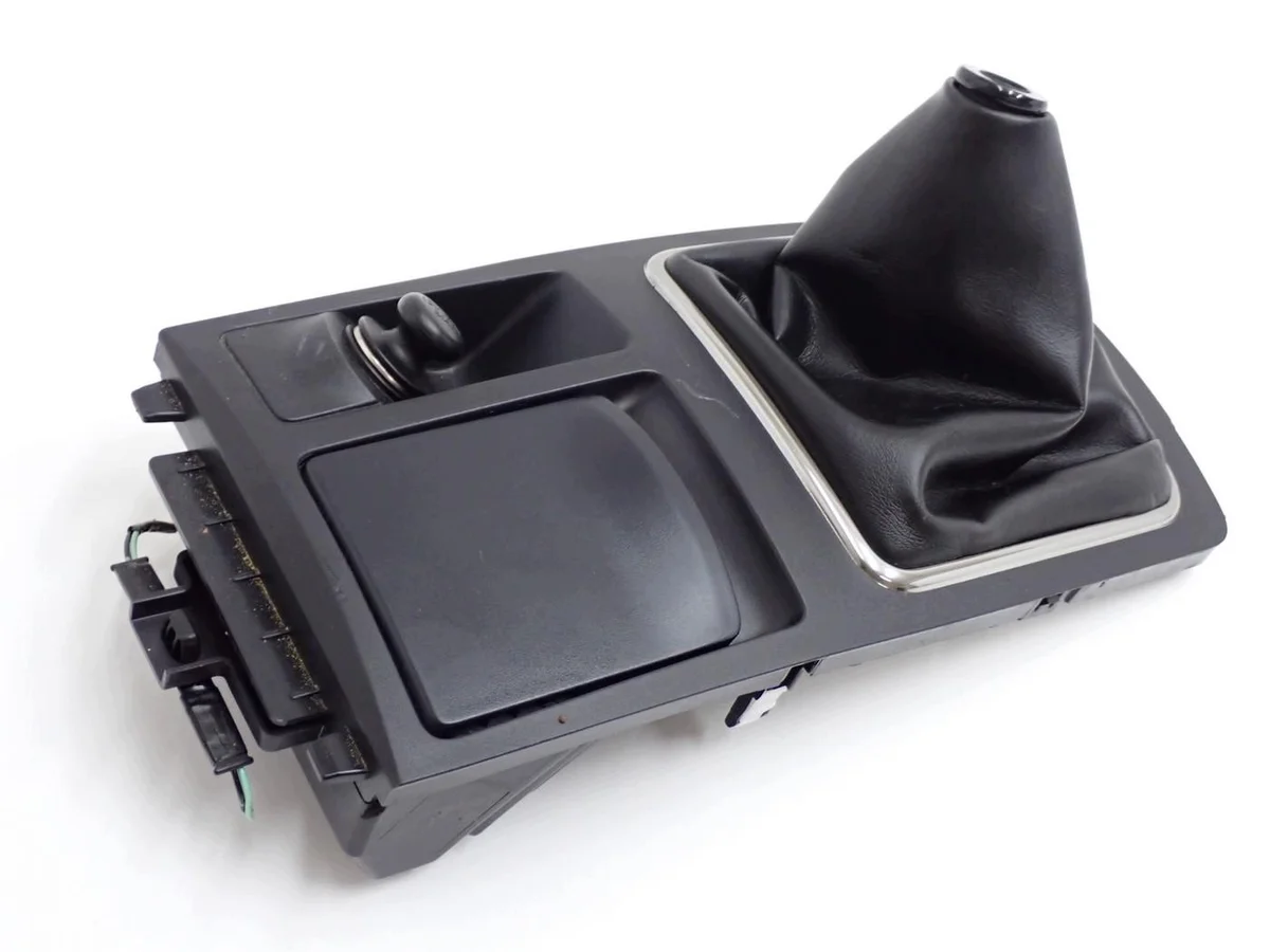 Paneel versnellingspook Mitsubishi Lancer VIII image 4