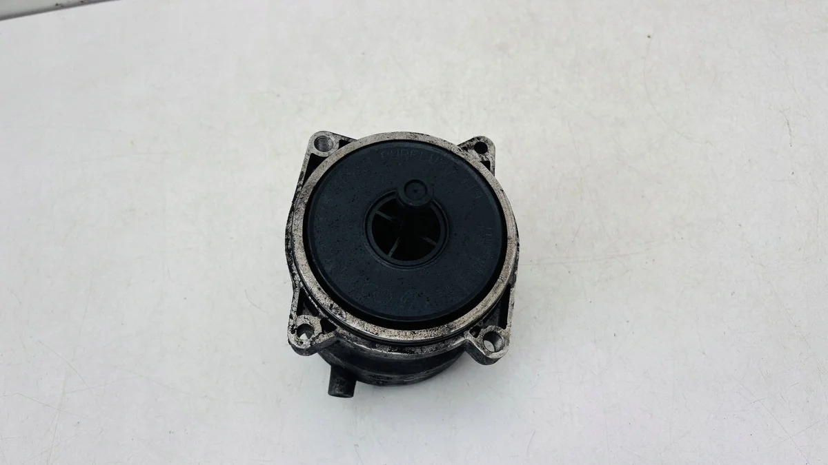 Behuizing oliefilter VW Touareg 5.0 V10 TDI image 3