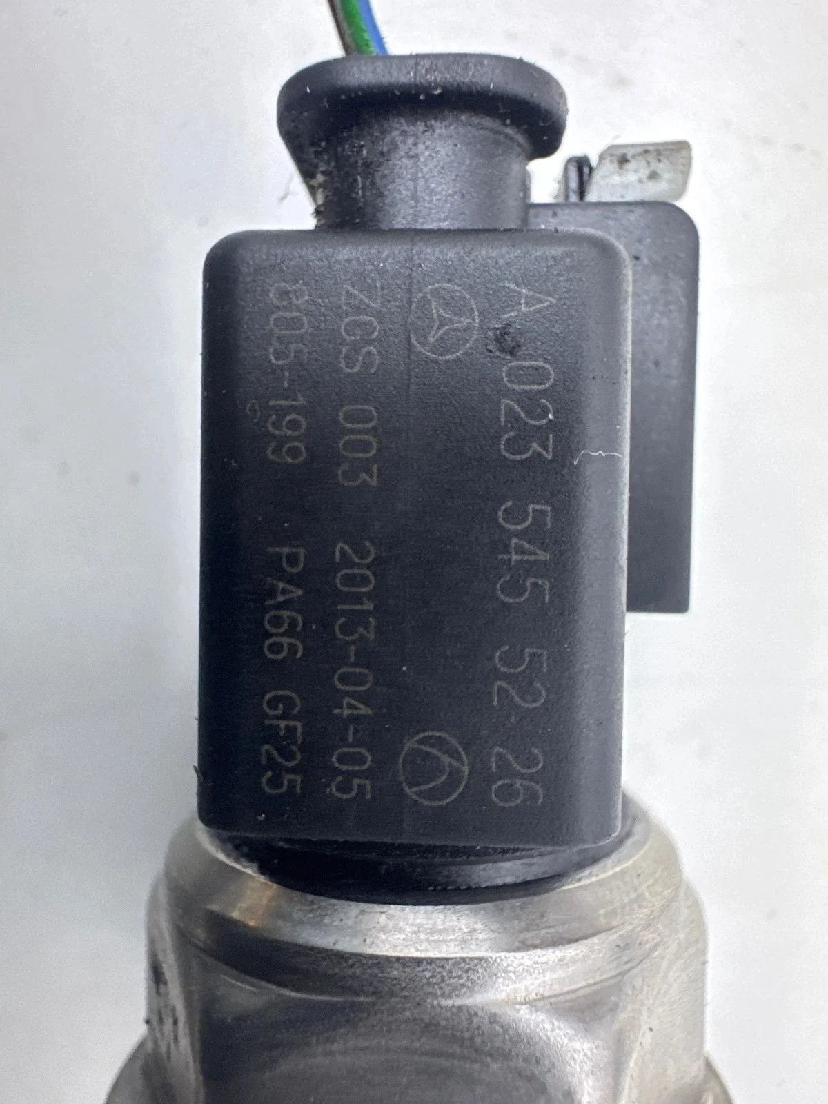 Capteur Pression Carburant Mercedes Sprinter W906 image 3