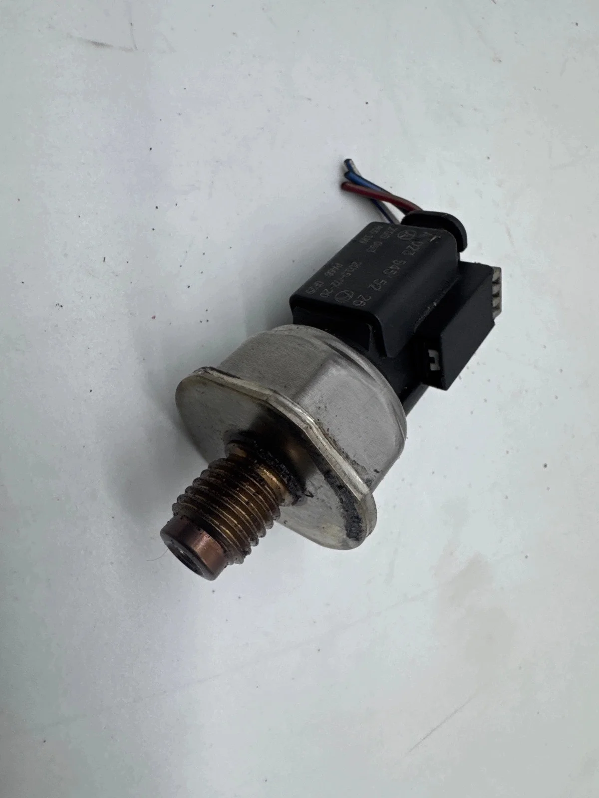 Sensor Pressão Combustível Mercedes W906 A0235455226