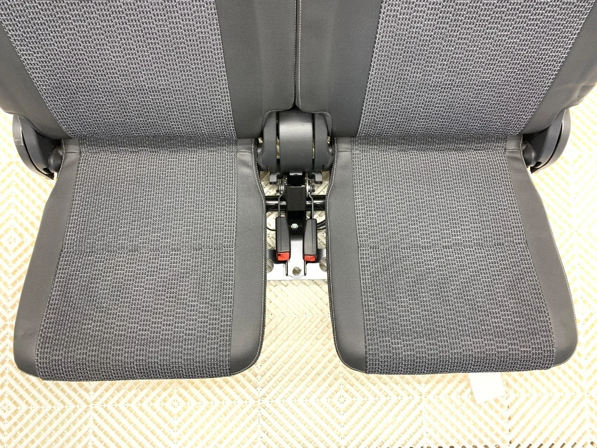 Istuin Toyota Verso 2009-2018, 3. rivi image 3