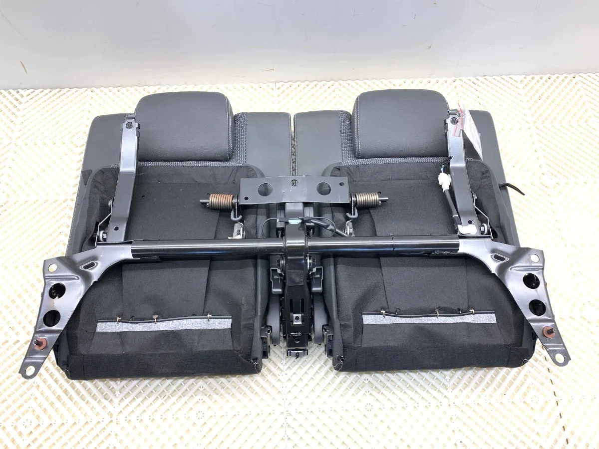Istuin Toyota Verso 2009-2018, 3. rivi image 5